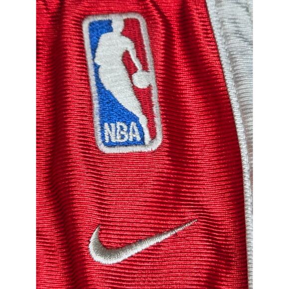 Vintage Chicago Bulls Team Nike Shorts Men’s Size Large Y2K - Picture 4 of 15